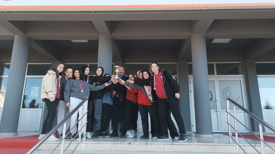 Bolu Okullar Arası Genç Kızlar Futsal Takımımız İl 4. Sü Oldu